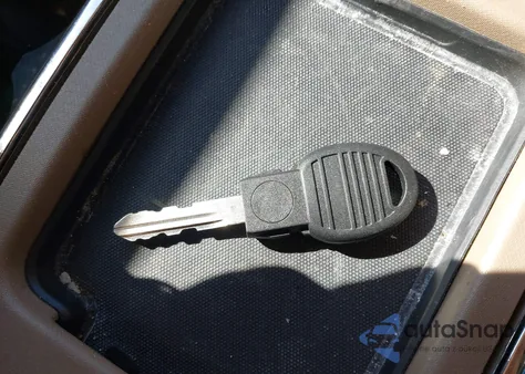 2016 Chrysler Town & Country Touring из США, поврежденный, VIN 2C4RC1BG5GR295790